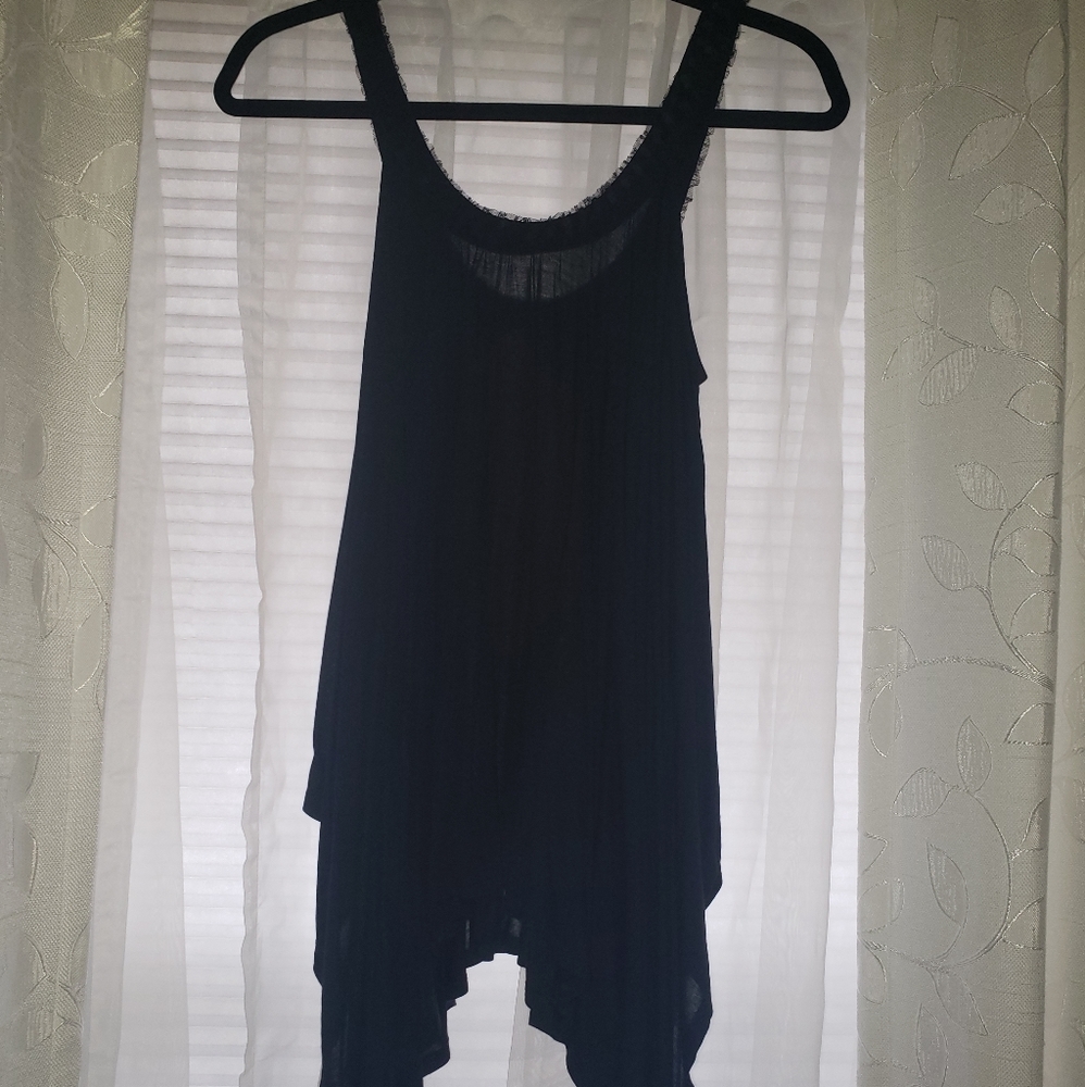Asymmetrical hemline black Tank